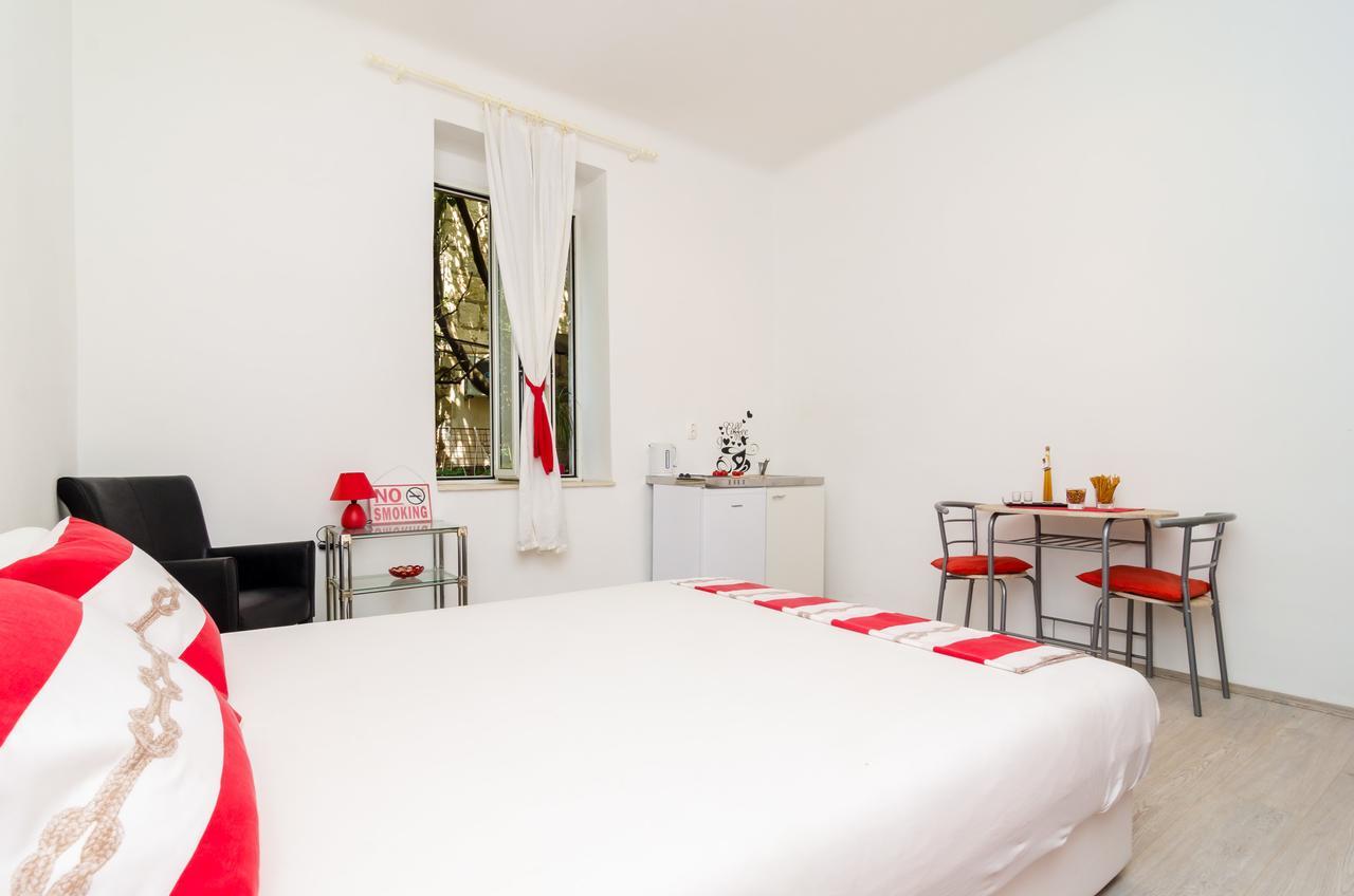 Apartment Caceris Дубровник Екстериор снимка